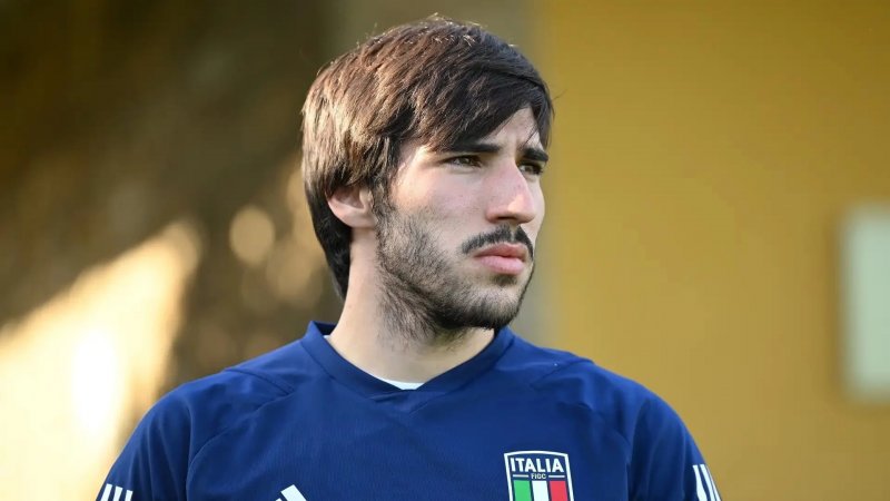 Chelsea consider potential deal for Sandro Tonali