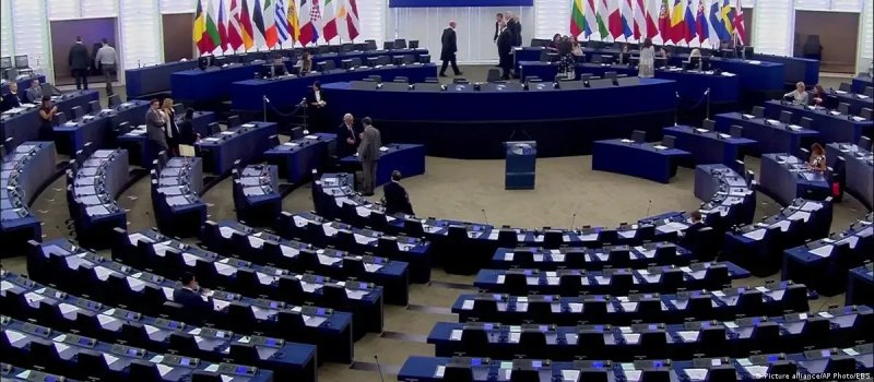 The European Parliament suspends ratification of the EU-US trade agreement