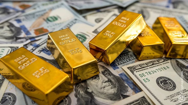 Gold hits new all-time high of $4,735 as Bitcoin crashes below $92,000