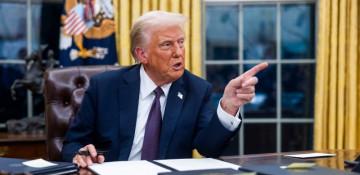 Trump approved Venezuela strikes days beforehand - sources