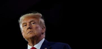 Trump shares photo of Maduro in handcuffs 