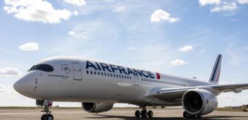 Snow causes travel chaos in France as flights canceled 