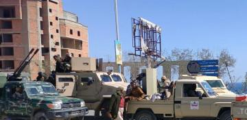 Yemeni forces reclaim military camps from separatists 