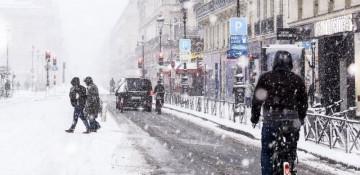 Snow and ice cripple Europe, six dead in winter chaos 