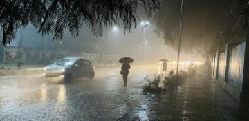 Sri Lanka issues storm, heavy rain warning