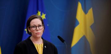 Sweden urges EU ban on Russian oil and luxury exports