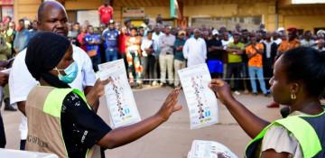 Opposition in Uganda alleges rigging as votes are counted 