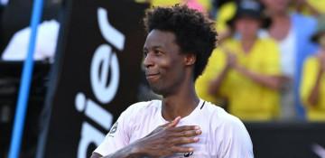 Monfils bows out of Australian Open in first round defeat