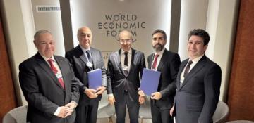 Azerbaijani Economy Minister holds talks in Davos 