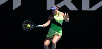 Anisimova reaches Australian Open quarters to face Pegula