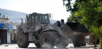 Israeli forces demolish wells and farms near Hebron 