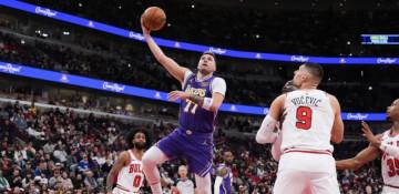 Doncic’s 46 powers Lakers past Bulls 129-118