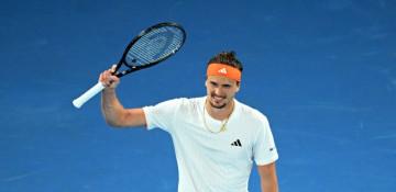 Zverev overpowers Tien to reach Australian Open semis