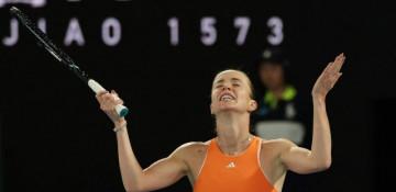 Svitolina crushes Gauff to reach Australian Open semis