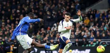 Tottenham and Sunderland drew in the 20th round of the Premier League