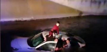 Car plunges into canal in Beylagan, injuries reported
