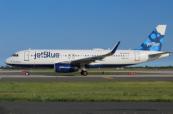 JetBlue flight makes emergency landing after engine failure