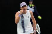 Swiatek battles past Kalinskaya to reach Australian Open last 16