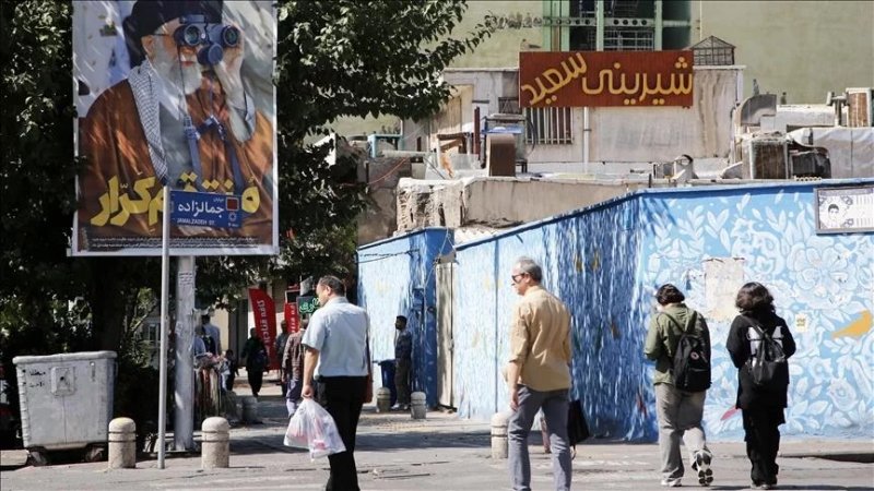 Australia urges citizens to depart Iran due to violent protests 