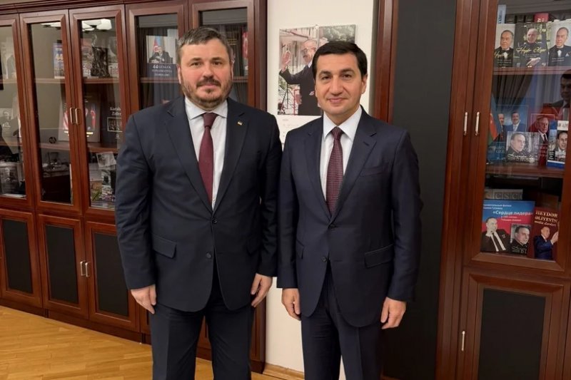 Ukrainian envoy and Hikmet Hajiyev discuss strategic partnership 