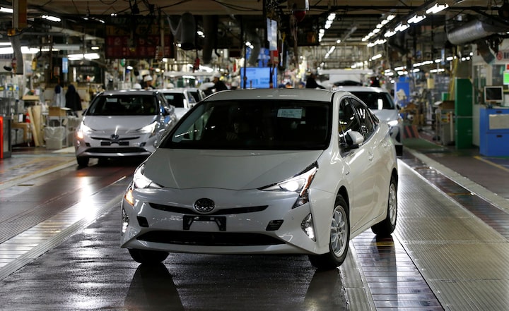 Toyota to boost hybrid output 30% by 2028