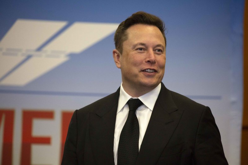 Elon Musk becomes first person ever worth over $800 billion