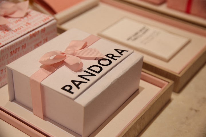 Pandora moves to cut silver reliance amid price volatility 