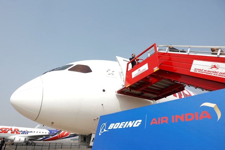 Air India probes crew actions in Boeing fuel switch scare 