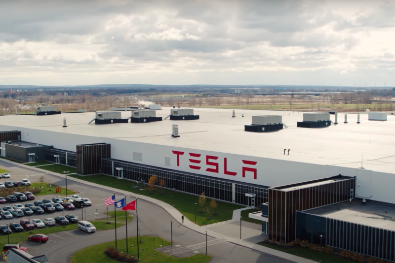 Tesla explores new US locations to boost solar cells