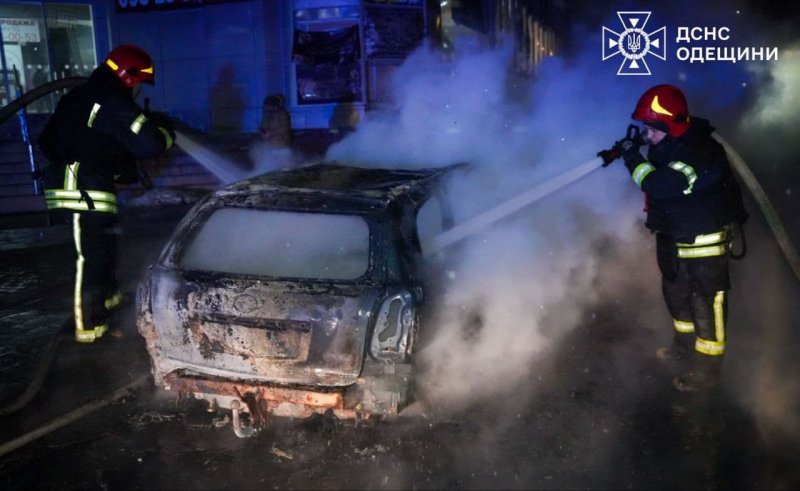 Deadly overnight strikes rock Odesa, Kyiv