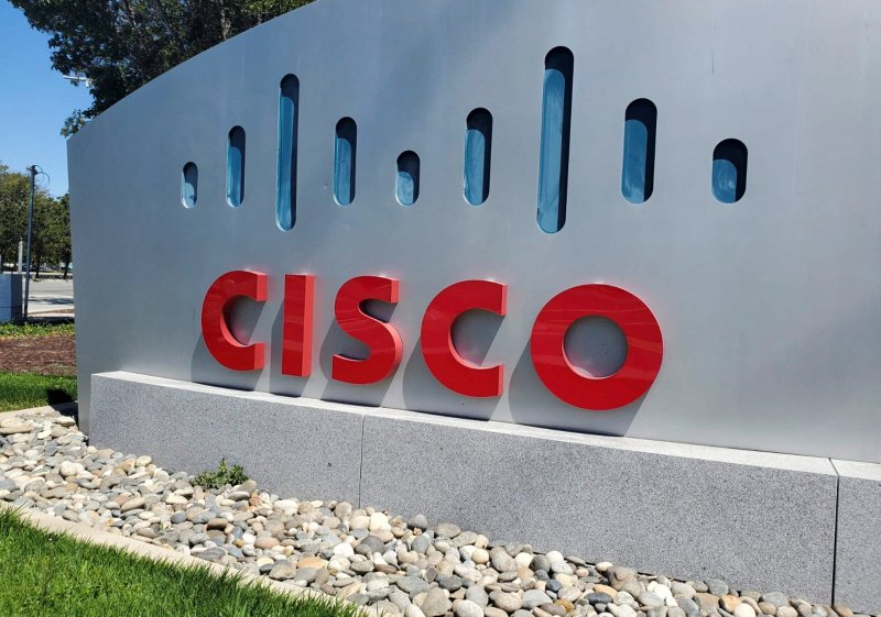 Cisco unveils AI networking chip to rival Nvidia, Broadcom