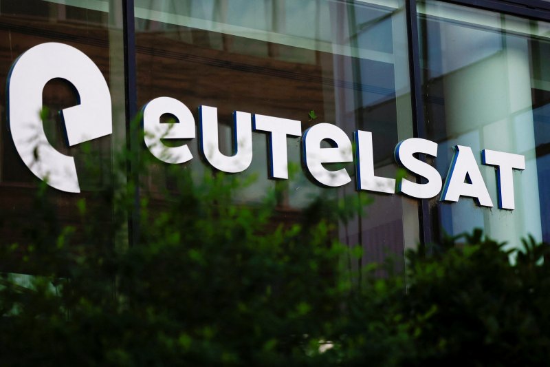 Eutelsat lands €1 billion deal for OneWeb satellites