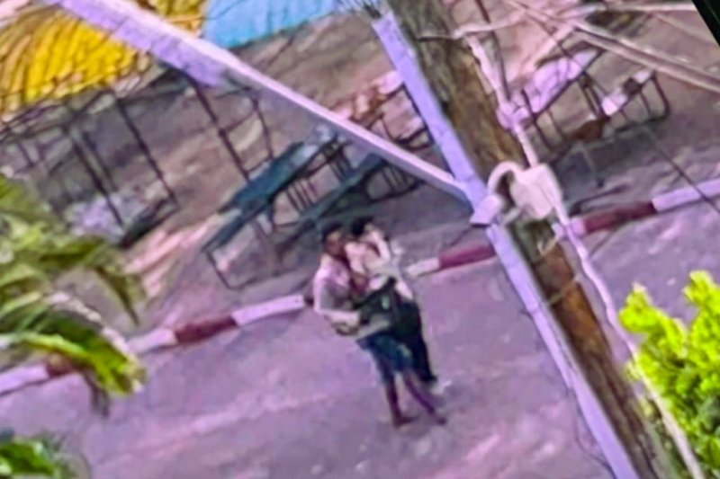 Gunman storms school in Thailand, takes hostages -  VIDEO 