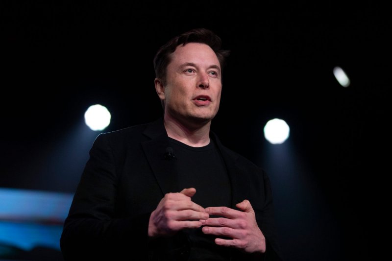 Elon Musk holds xAI meeting after staff departures