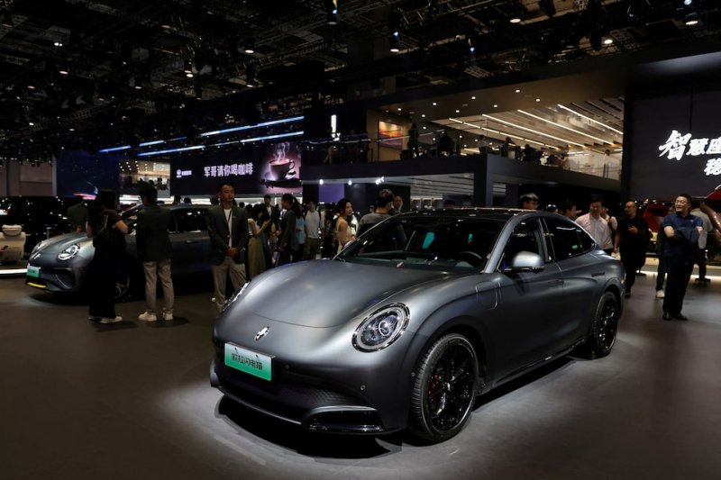 Global EV sales fall as China, US demand weakens 