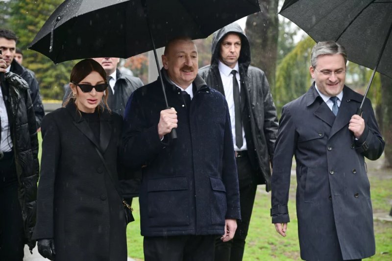News about -  President Aliyev visits monuments to Azerbaijan's National Leader Heydar Aliyev, prominent Serbian writer in Belgrade  -PHOTO -VIDEO  