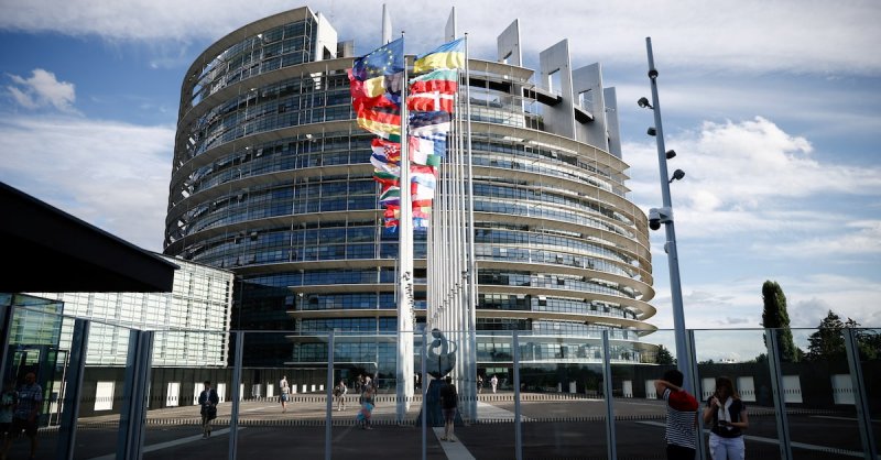 EU Parliament halts AI features over security, privacy worries
