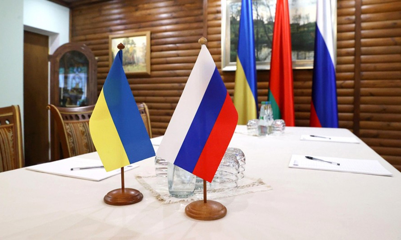 Russia and Ukraine lower expectations for Geneva peace talks