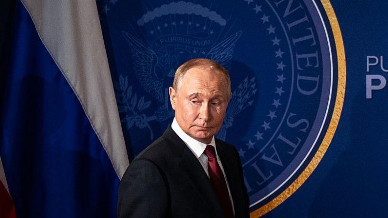 Conditions for a personal meeting between Putin and Zelensky outlined