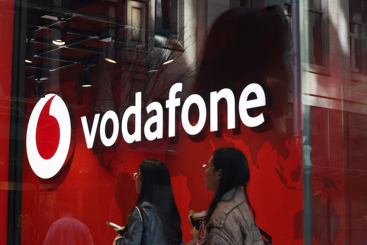 Vodafone sells VodafoneZiggo stake for $1.18 billion  