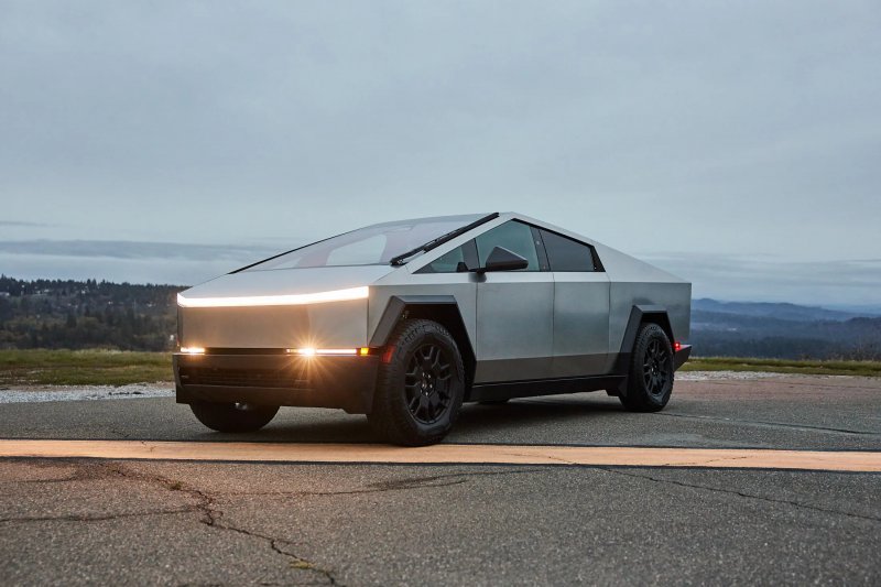 Tesla slashes Cyberbeast price in US