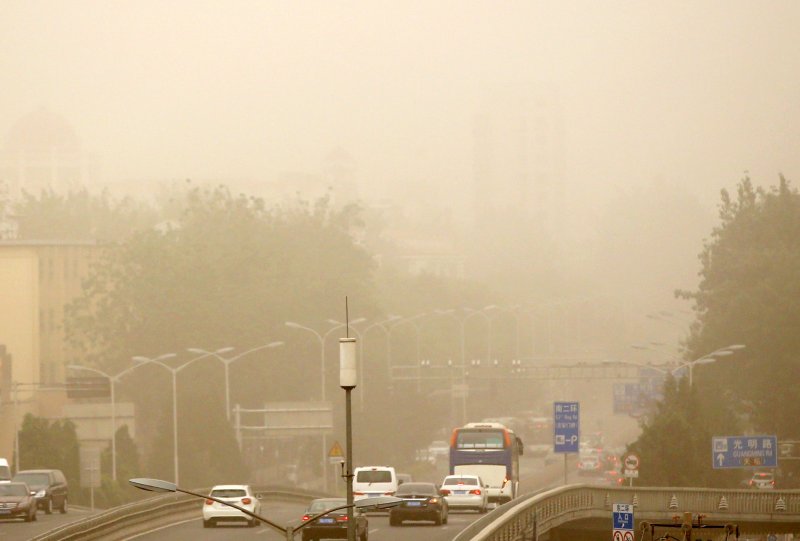 Sandstorms worsen air quality in Beijing 