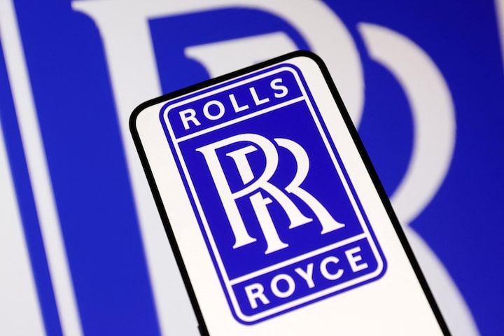 Rolls-Royce seeks UK funding for $4bn engine