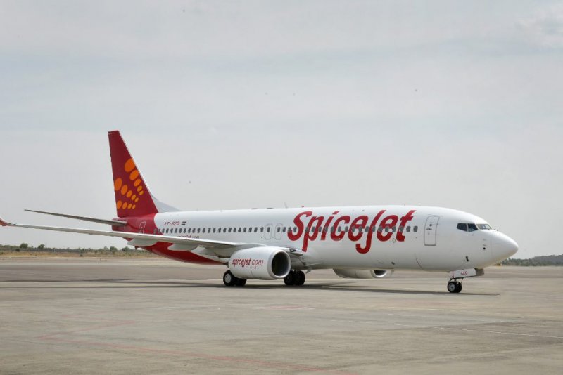 SpiceJet flight makes emergency landing in Delhi after engine failure