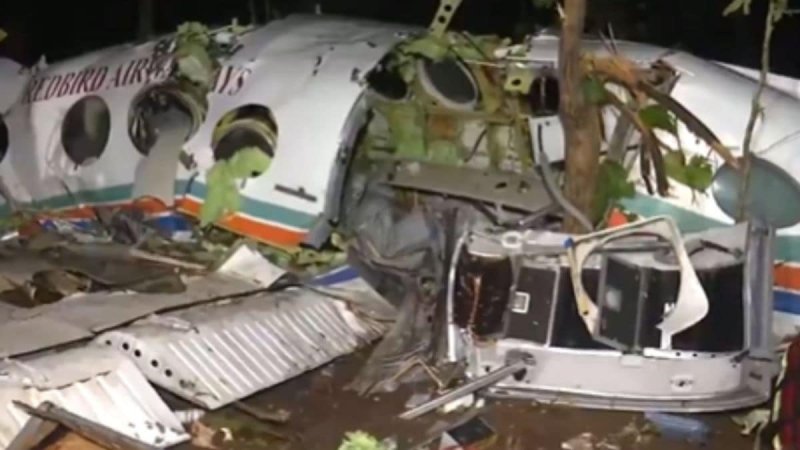 Seven dead in India air ambulance crash -  VIDEO 