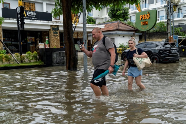 Heavy rains flood Indonesia's Bali, triggering evacuation