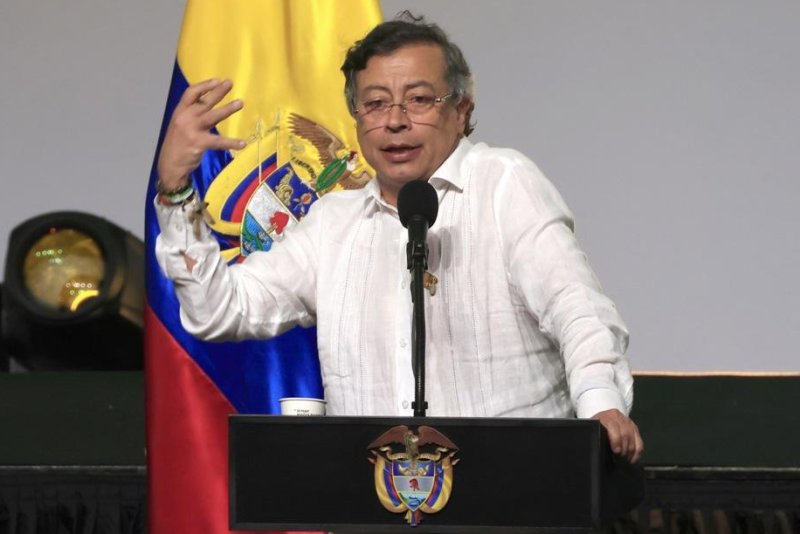 Colombia's president requests constituent assembly 