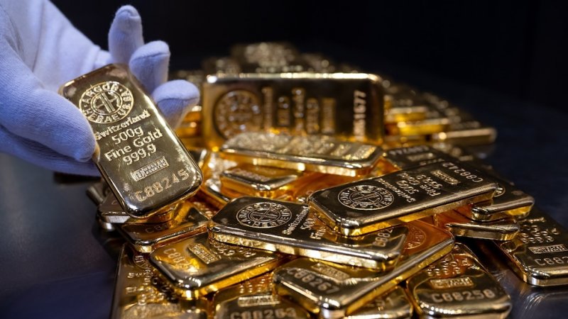 Gold prices jump as markets eye US tariffs