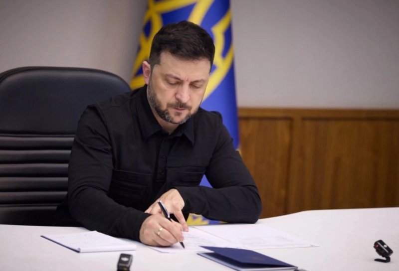 Zelensky signs decree to sanction 10 Russian transport, logistics companies 