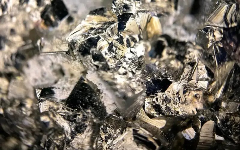 Japan retrieves rare earth-rich sediment from seabed 